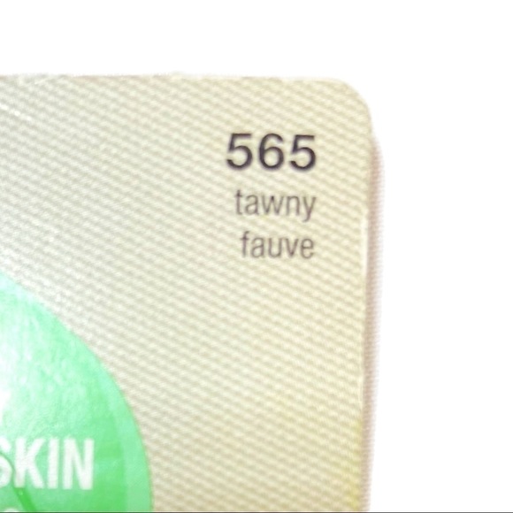 💄🆕 COVERGIRL || Clean Oil Control Shine Free Powder- - Picture 2 of 5